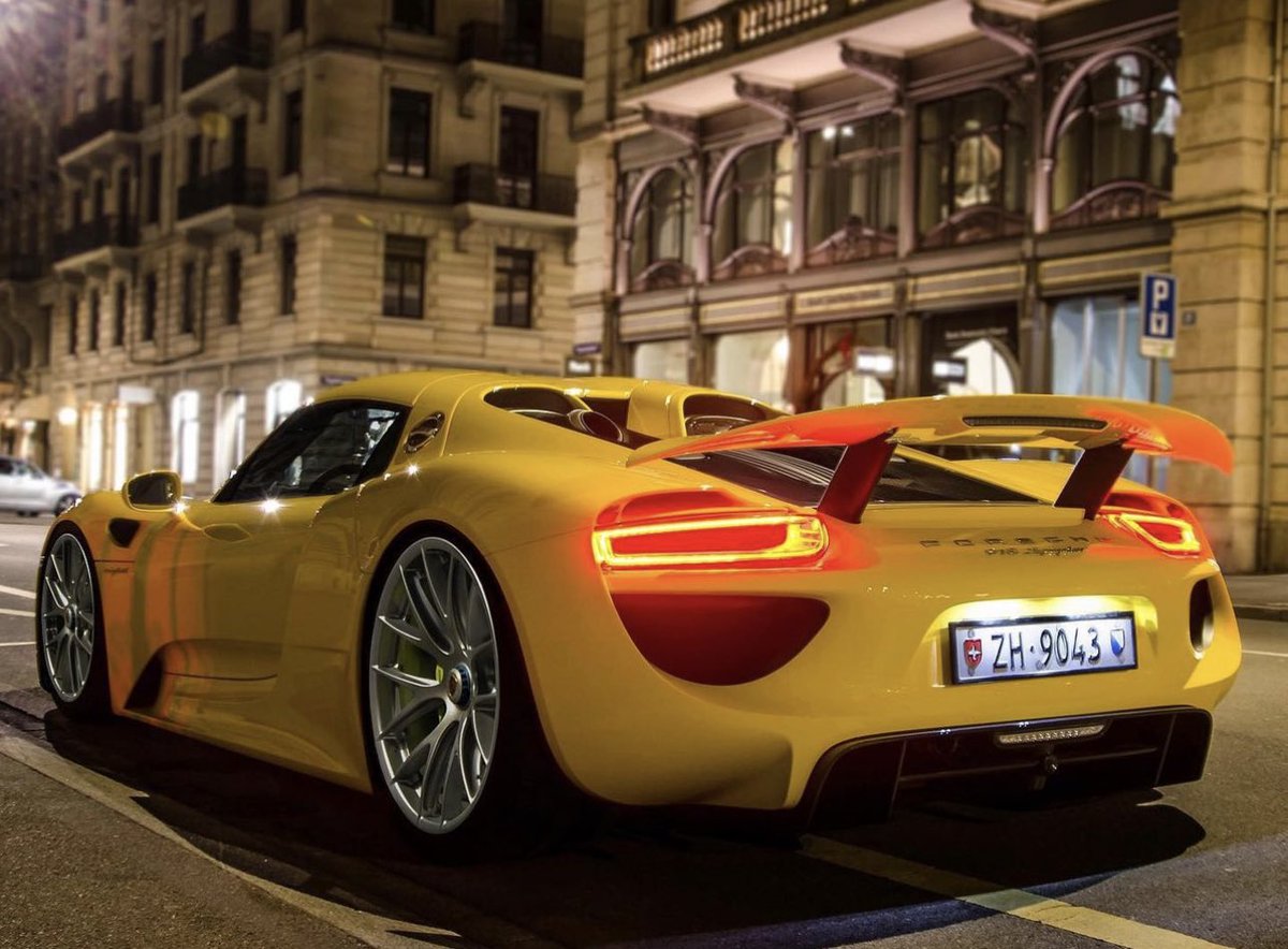 carpxrnpicx's tweet photo. Porsche 918 https://t.co/N0xJiIPxuJ