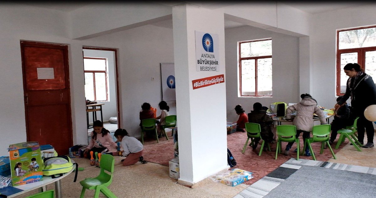 ANTALYABB's tweet photo. Afet bölgesi Gaziantep'in İslahiye ilçesinde bulunan Kabaklar Kültür Evi'nin tadilat çalışmalarını tamamlayıp depremzede çocuklar için hizmet verecek kreş haline getirdik. https://t.co/PhkPNESeZn
