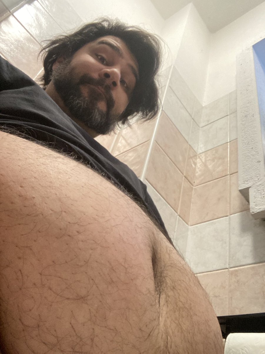 KissMy_Panda's tweet photo. Buongiorno buongiorno gente #chubbynerd #chubby #gaynerd https://t.co/St4wrUf8rw