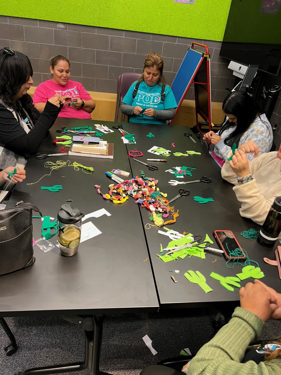 PhxLibrary's tweet photo. Ladies of the Bret R. Tarver Leadership Academy's Family Literacy Program enjoyed learning basic embroidery stitches by creating felt cactus magnets @ #PaloVerdeLibrary. 🌵 We love partnering w/community organizations to help enrich people's lives! https://t.co/CmeUQeF2DA https://t.co/YXQ06vfRNM