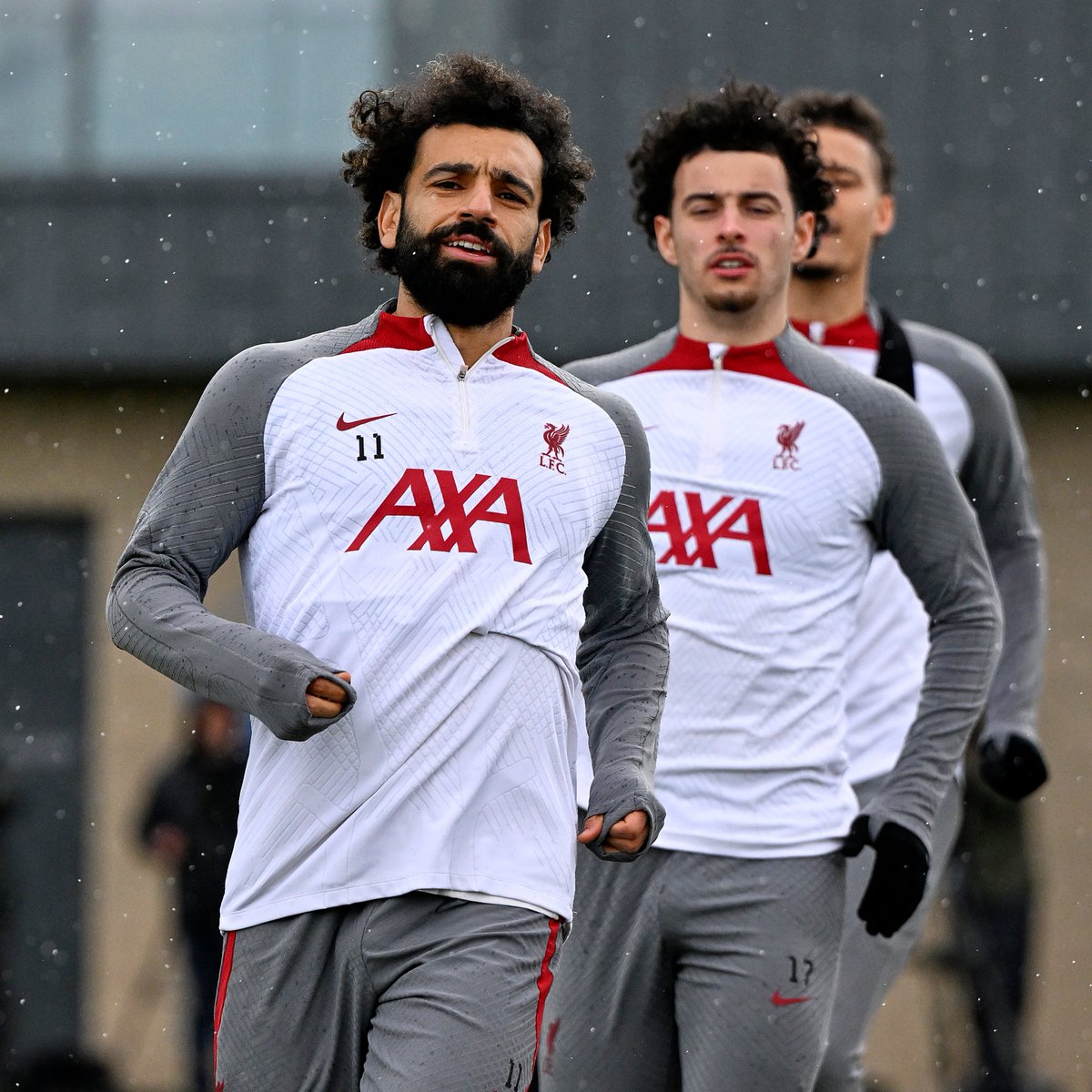 SuperPicks's tweet photo. Can Mo Salah 🇪🇬 lead Liverpool to a CLEAR 4⃣ goals victory against Real Madrid 🇪🇸 tonight?

Remember, you can win 💰 with our midweek Fantasy match! 🤩 Go to https://t.co/eFeLFNZw6y and select your starting XI today! 📅

#SuperPicks #PlayForFree #WinForReal https://t.co/byEAxYhpjy