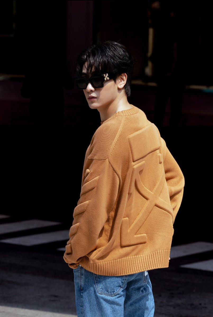 mintmag_th's tweet photo. มุมหันพิฆาต! นิวลุคของคู่ซี้ #จุงดัง มาในโททัลลุคจากคอลเล็กชั่นล่าสุด #OffWhite Spring/Summer 2023 สร้างสรรค์ภายใต้ธีม Exactly the Opposite ตามไปอัพลุคใหม่กับคอลเล็กชั่นนี้กันได้แล้วที่บูทีคสยามพารากอนและเอ็มควอเทียร์💚 

#OffWhiteSS23
#OffWhiteBangkok
#JoongDunk 
#MintNews https://t.co/i90lKsoC43