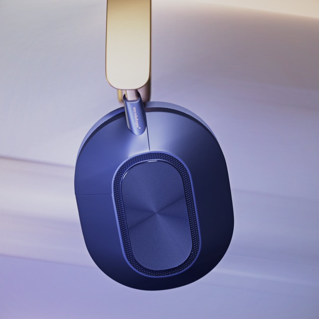 mynkdzgn's tweet photo. Modeled a pair of headphones for practice. May or may not animate it into an ad later.
#blender3d #blender #photoshop #aftereffects #c4d #3dmodeling #3drendering #3render #productdesign #productphotography #productrender @derekjelliott @cleverpoly @ducky3d @pixelandpump https://t.co/PVoCxRquo9