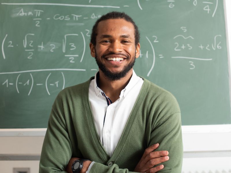 Reconnecting with your purpose, establishing a sleep routine and connecting with your colleagues are some ways you can build and protect your wellbeing: loom.ly/KFSjDqU