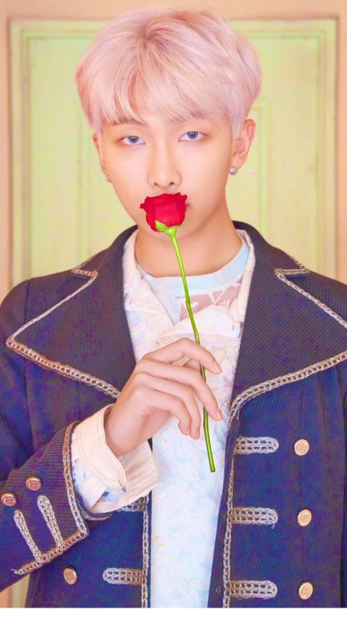 Cuando la primavera llega cargada de flores y tu corazón te dice que se quiere enamorar…otra vez☺️
💜💜💜💜💜💜💜💜💜💜💜💜
Feliz miércoles!!!
Buenos días mundo!!!
<a href="/BTS_twt/">방탄소년단</a> #RM #Namjoon #InLoveWithNamjoon #김남준 #MissingNamjoon