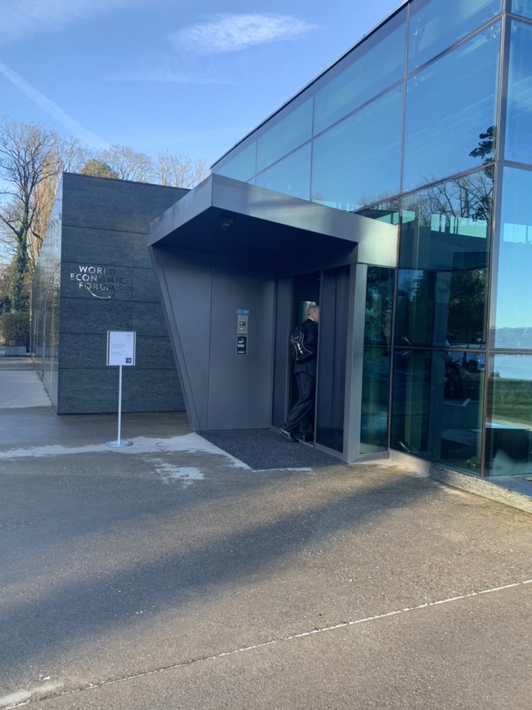 martyn_saunders's tweet photo. Early start and a very different setting to my usual office! https://t.co/osx6EmvjRx