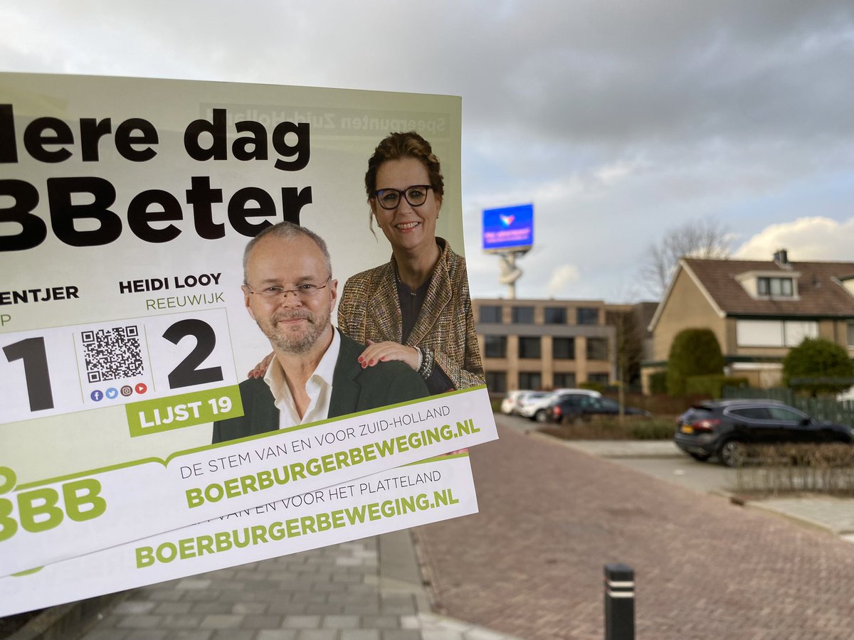 HendrikvM's tweet photo. Goedemorgen,
Stem op de vrouw / man, waar je ook mee praten kan.
#IedereDagBBBeter #STEM15MAART
#NederlandKiest https://t.co/M3aimsI81Z