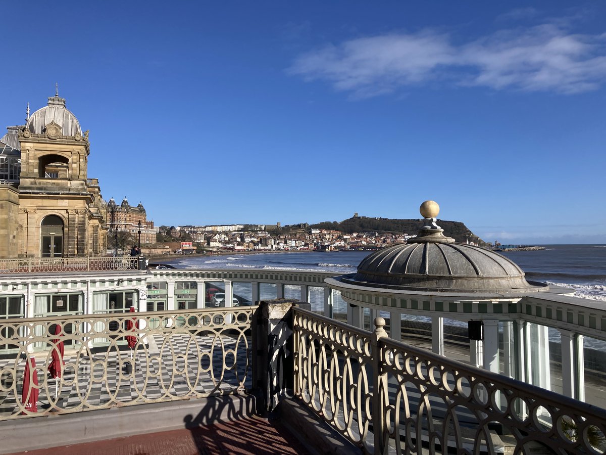 FYoungWriter's tweet photo. #wednesdaythought #Scarborough 🌊 Yesterday's morning run along @scarboroughspa in the gorgeous March sunshine under azure blue skies 🌊 Have a lovely day, everyone, and keep warm 👍 https://t.co/4rd97juGKj