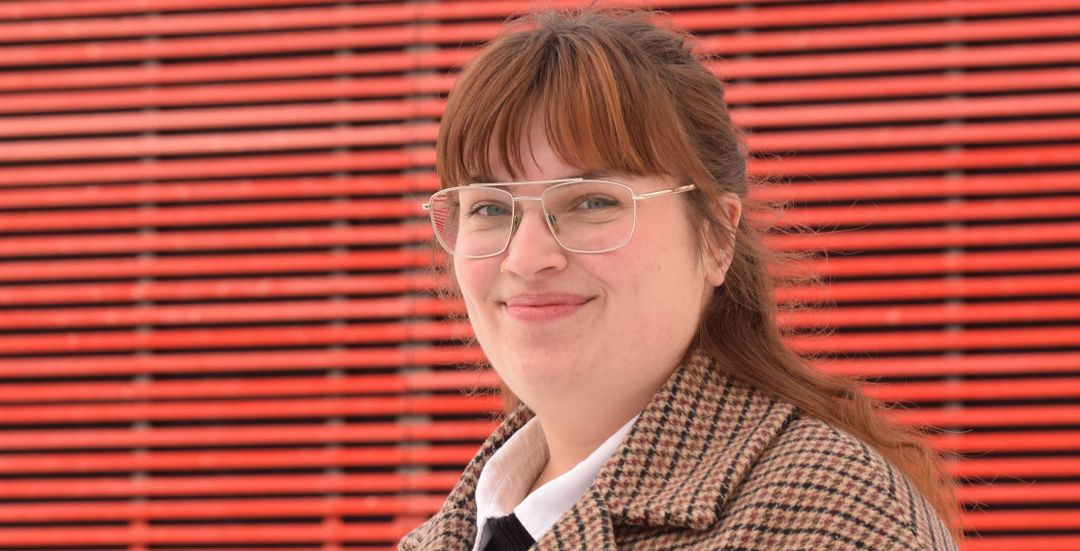 Altaposten's tweet photo. Maria (25) i Skeiv ungdom holder panelsamtale: – Jeg har veldig lyst til at foreldre kommer for å høre på https://t.co/ut20Ys8beZ https://t.co/gbZgSA7Uw9