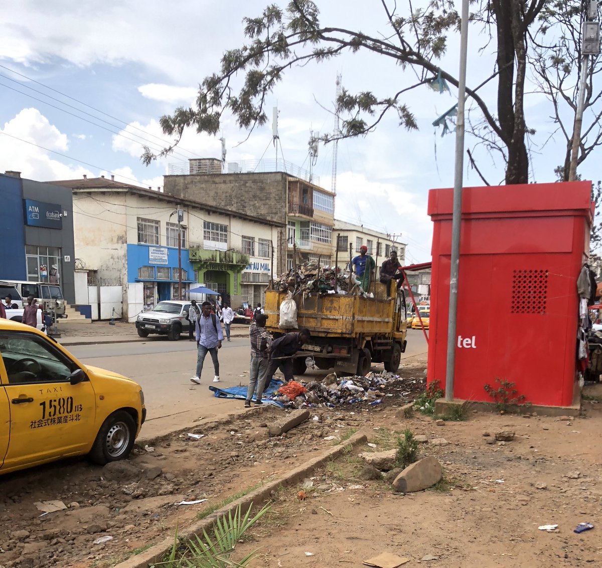 OJAC_Climat's tweet photo. #OJAC et #CEDECO organisent un I'atelier d'échanges sur " I'analyse d'opportunité d'élaboration d'un édit provincial sur la gestion des déchets dans la province du Sud-Kivu " en date du 16 au 17 Mars 2023 à Bukavu. https://t.co/n1Yzc5UgGR