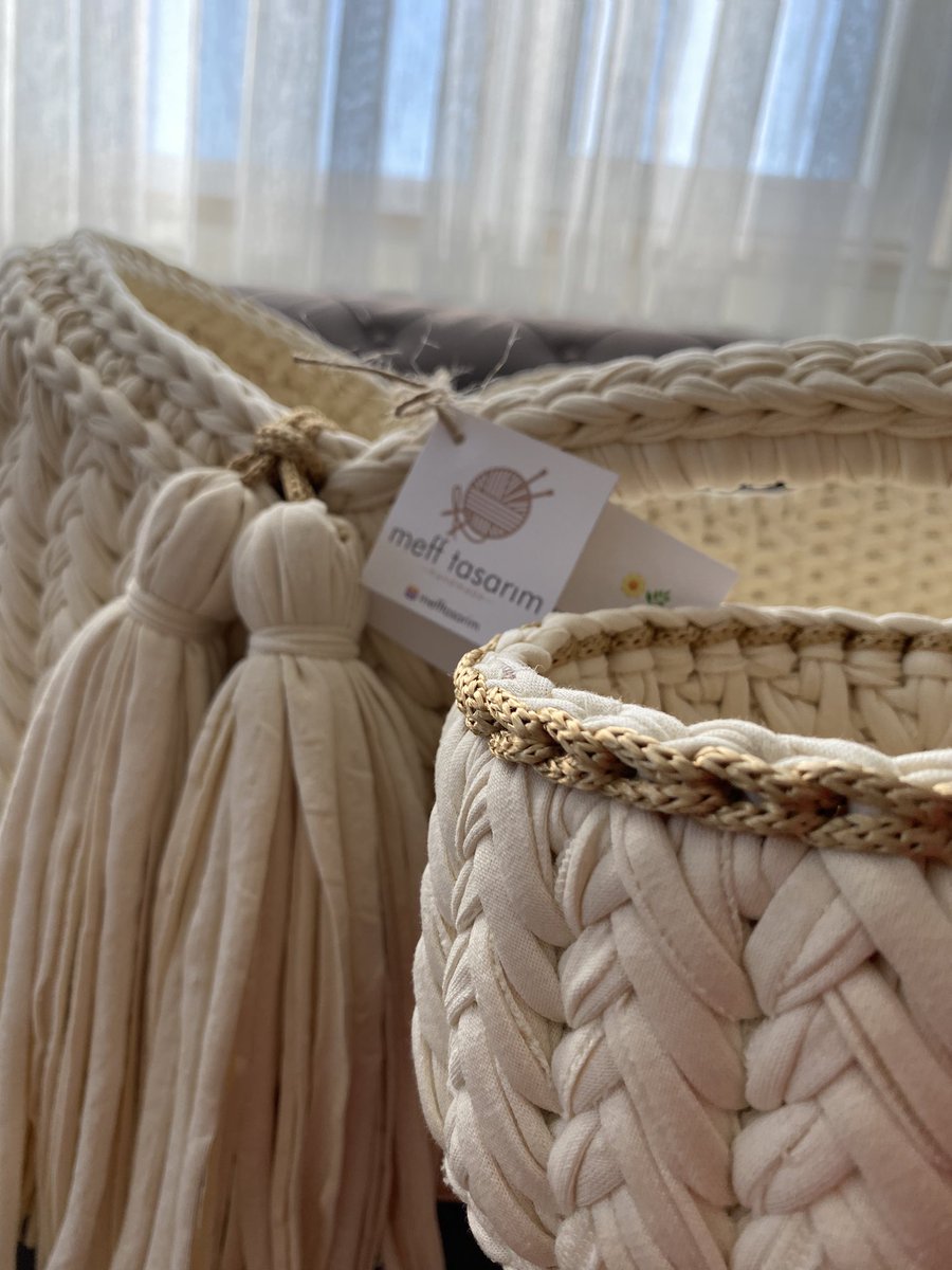 Teslimata hazırız🌸🧡

#sipariş #örgüpuset #babyroomdecor #knit #knittingtwitter #mefftasarım #crochet #tığişi #yarn #KnittingPattern #crochetersofinstagram #Amigurumi