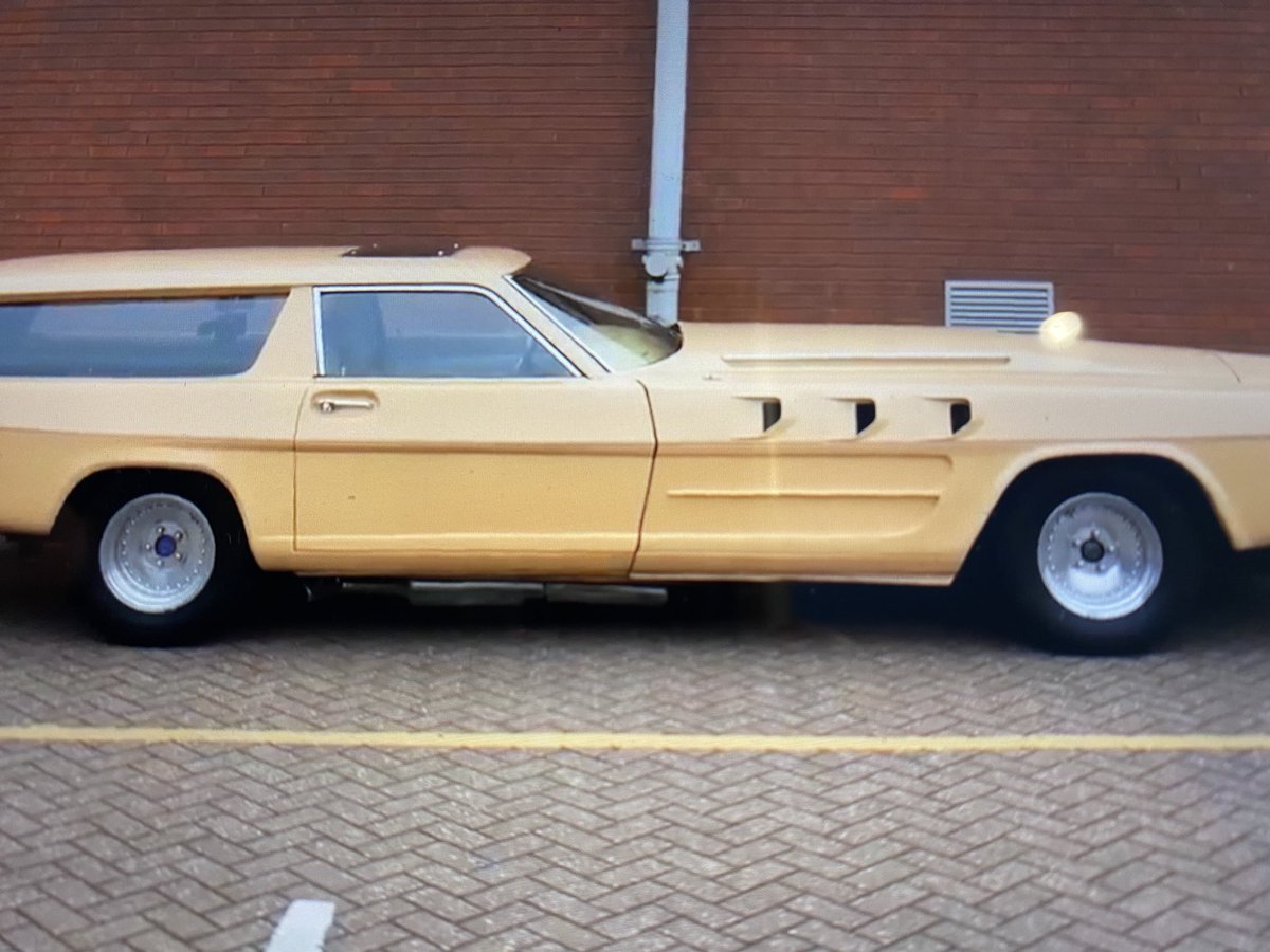 The royal family have revealed the first pictures of the new “Earl Mobile”. It is powered by a Merlin Spitfire engine.