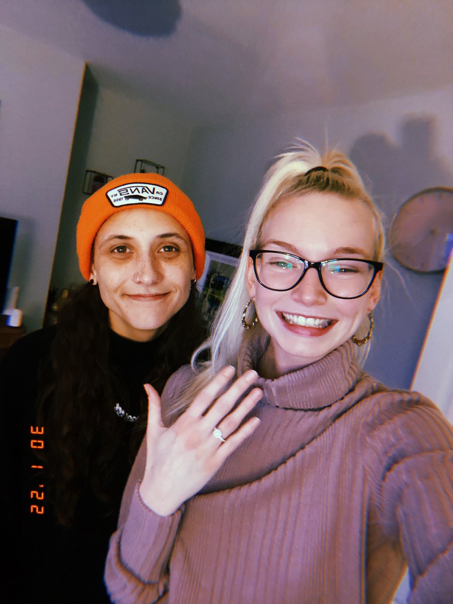 Good morning family, ✨

No matter what life throws at us, keep going. 💎

I really really do appreciate you all, ♥️

but most of all appreciate my human. 

I love you so much Samantha my heart could burst! 💚✨💎

Have a beautiful hump day everyone 💚