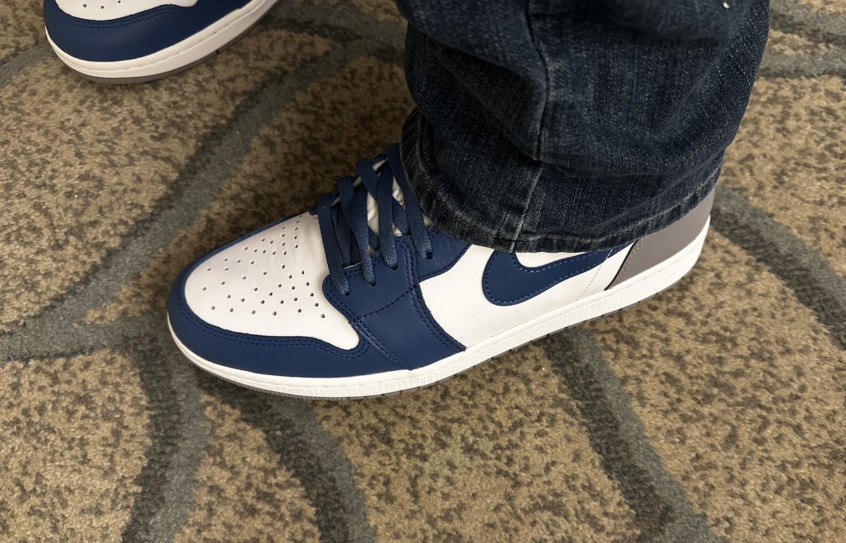 GuyInACube's tweet image. Inspired by @patrickdba ... Kicks from the Cube #AzureSynapse edition // #sqlbits