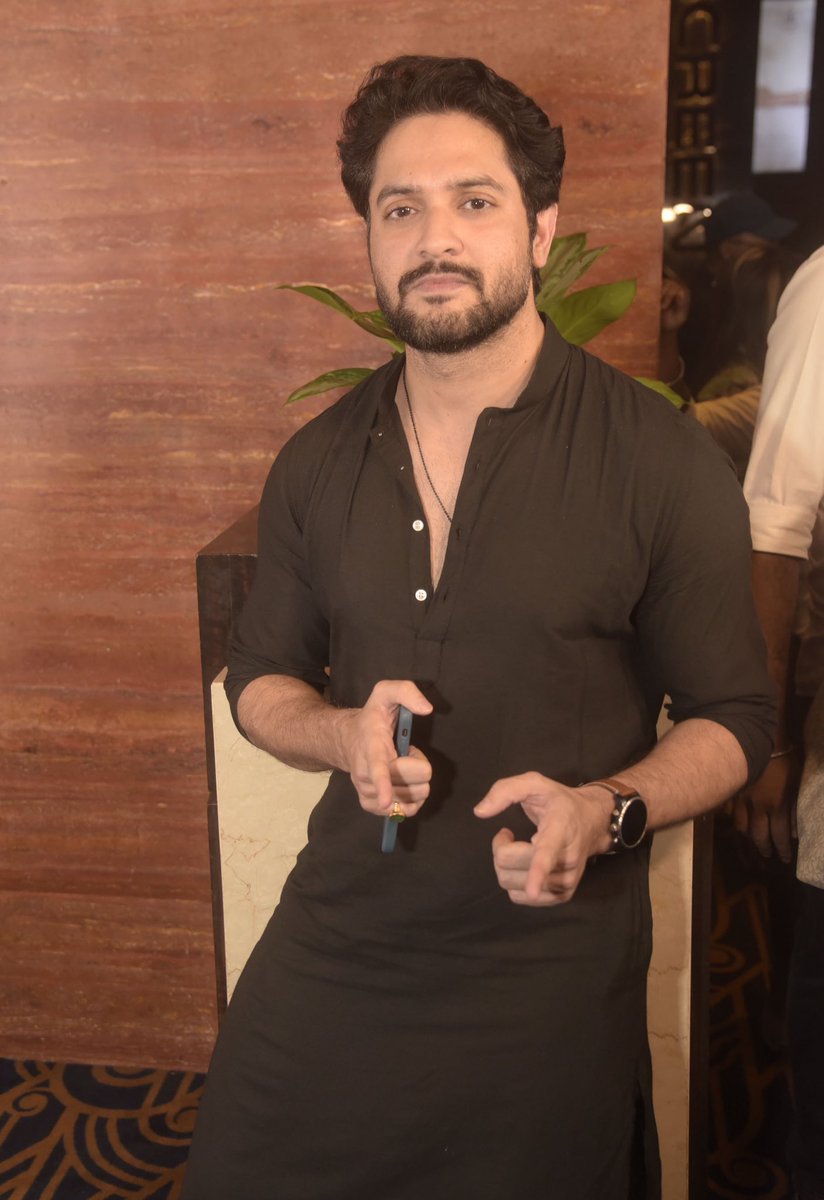 Calcutta_Times's tweet photo. Glimpses from the trailer launch of an upcoming film.

@prosenjitbumba @VikramChatterje @DebojyotiMusic @atanugsh https://t.co/no4Gpc3uIp