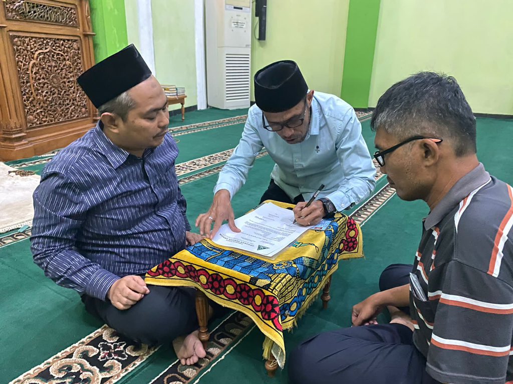 Pemuda Katolik Mualaf di Masjid KH. Abdurrahman Wahid

Alhamdulillah, Masjid KH. Abdurrahman Wahid Pimpinan Pusat GP Ansor menjadi tempat bersejarah bagi pemuda Katolik asal Bekasi yang memutuskan untuk memeluk agama Islam.