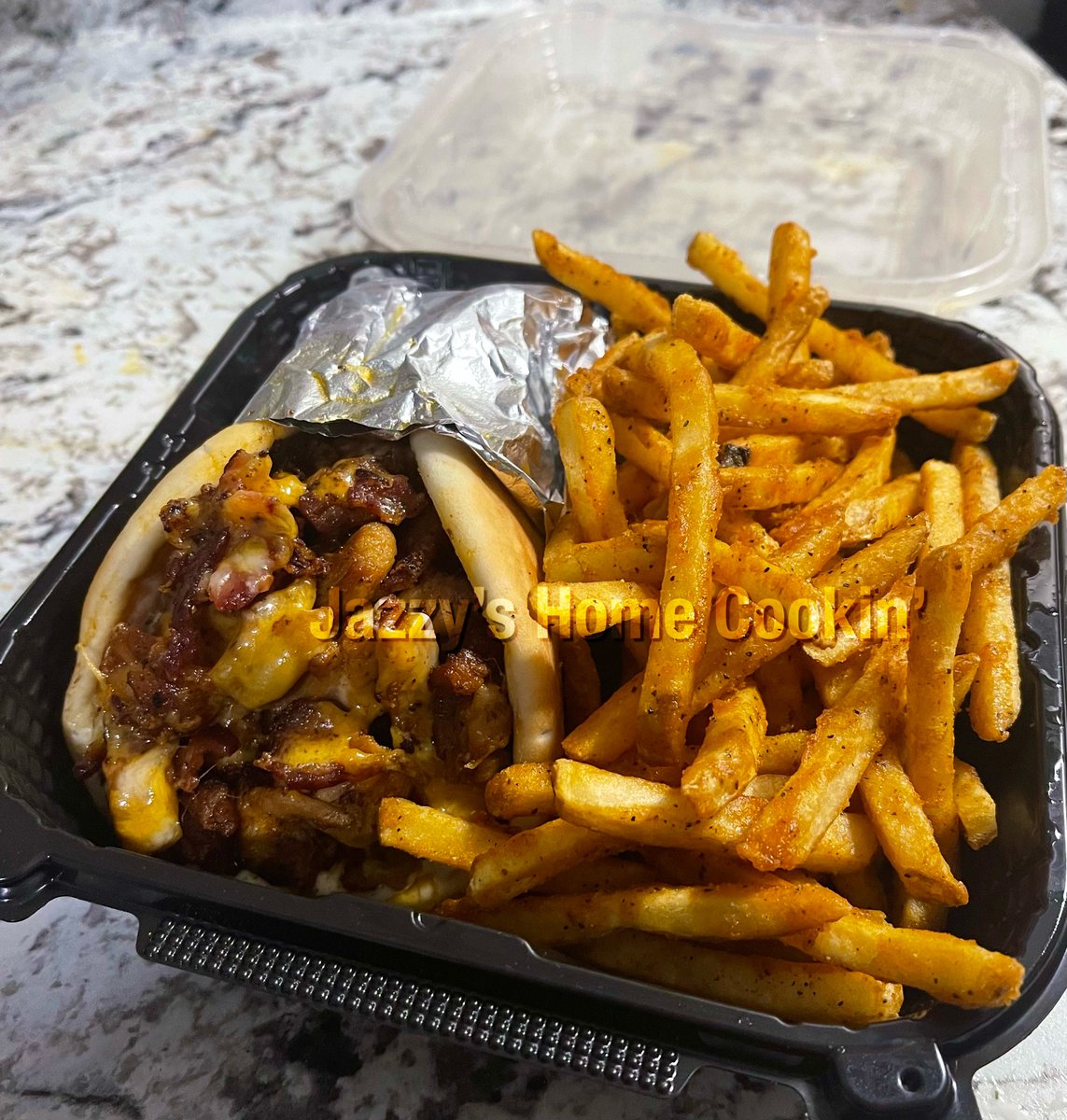 JazzyHomeCookin's tweet photo. Chicken, Bacon, Ranch Pita 👌🏾 It was so good! I missed home! #detroit #alabama #homechef #foodie https://t.co/mWVFtB9Iwe