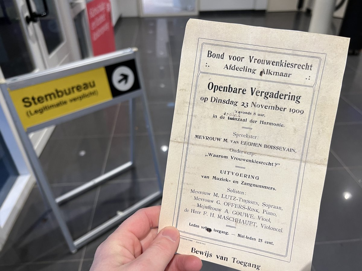 ArchiefAlkmaar's tweet photo. Stuk van de maand: het programma van een bijeenkomst van de Alkmaarse afdeling van de Bond voor Vrouwenkiesrecht in 1909, mét commentaar. De lezing was “erg aardig, practisch en bevattelijk” en er werd “in de pauze 1 zieltje gewonnen”. Meer: https://t.co/JsX3JZe8Uo #Alkmaar https://t.co/OIWd2f8ccT