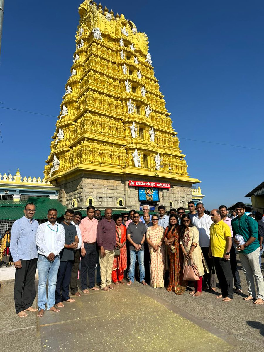 CDACBengaluru's tweet photo. Participants of the #QuantumTechade Summit 2023 enjoyed the opportunity to visit Mysuru and experience the unique culture and traditions of the region. The cultural visits during the event added a local touch and gave attendees a refreshing break from their busy schedules. https://t.co/jQh9XPvXC1