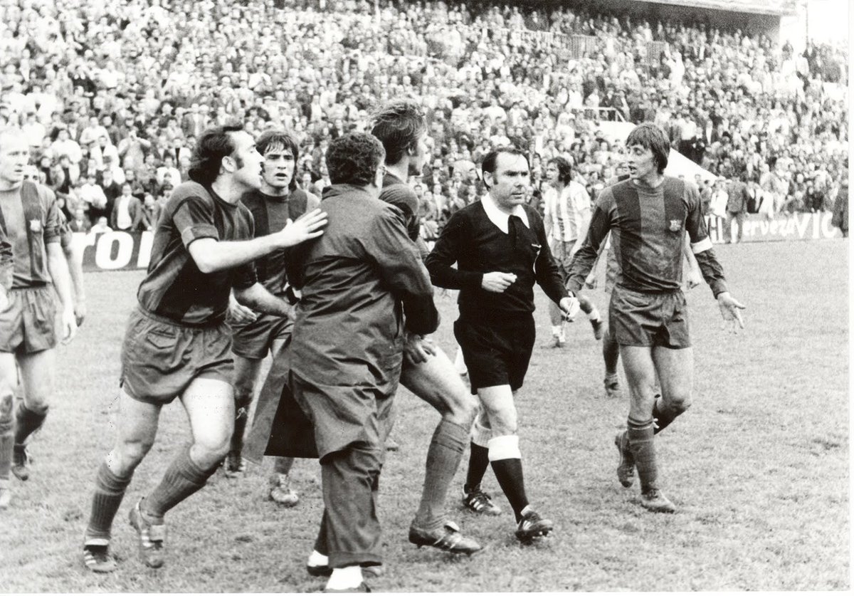 jotajordi13's tweet photo. Vaya vaya vaya…. Un RT para los Negreiritos

Ayudas, presiones y llamadas a domicilios RECONOCIDAS al Madrid por un árbitro. 
El Sr. José Luis Orrantia expulso a Cruyff por primera vez en su carrera.
#Pruebas 

#AsíAsíAsíGanaElMadrid https://t.co/Tecz9u12jc