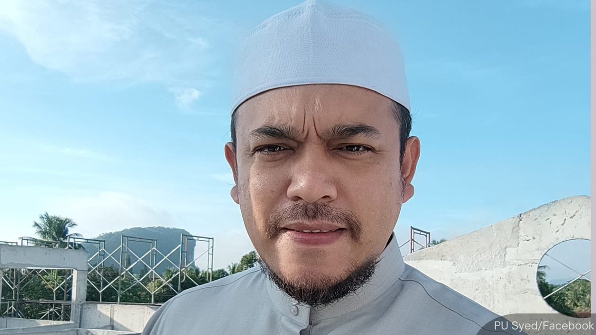 NewsBFM's tweet photo. 1. Islamic preacher PU Syed says being proud of Michelle Yeoh's Oscar win is non beneficial to religion.

"Apa dibangga dengan anugerah Oscar? Membanggakan Malaysia? Apa yg perlu dibanggakan sangat tu?" he said in an Instagram post. https://t.co/qSDqIrX1ib