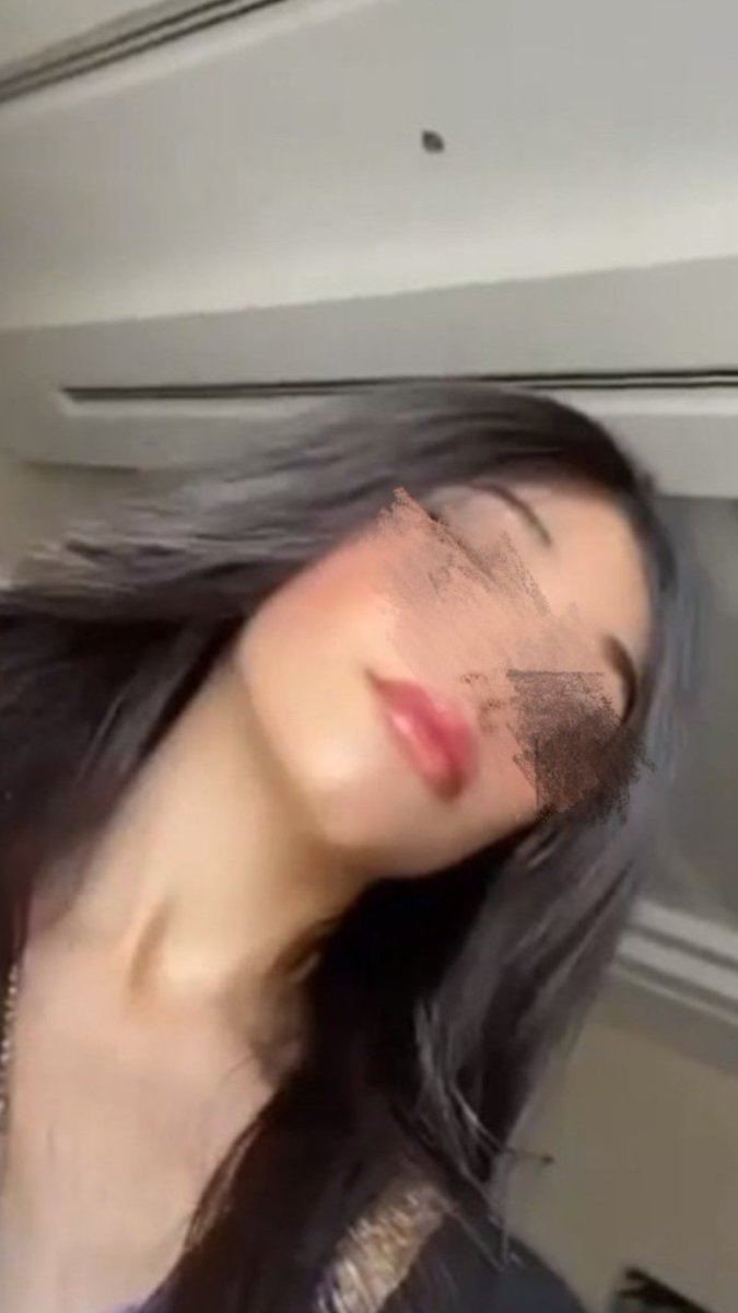 𝐹 tweet media