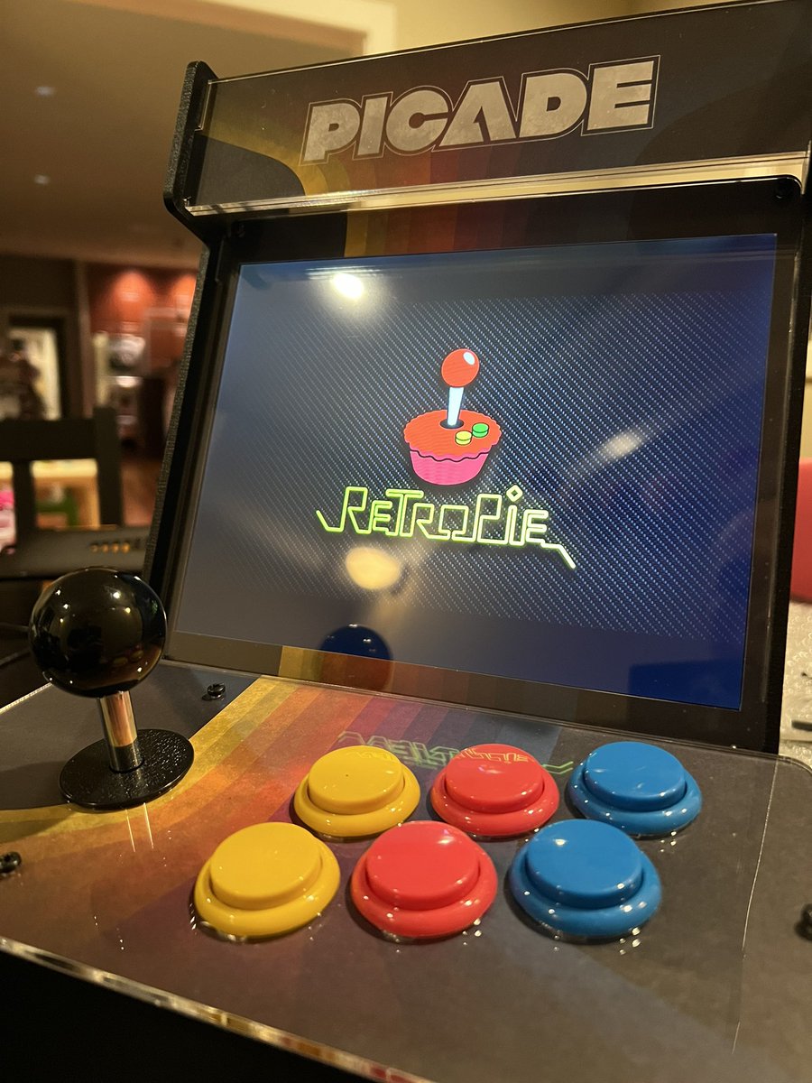 ASMRdestiny's tweet photo. Yesss it turns on 🥰🥰🥰 build complete - I’m going to bed 😅 #Picade https://t.co/vJHHHUD00Q