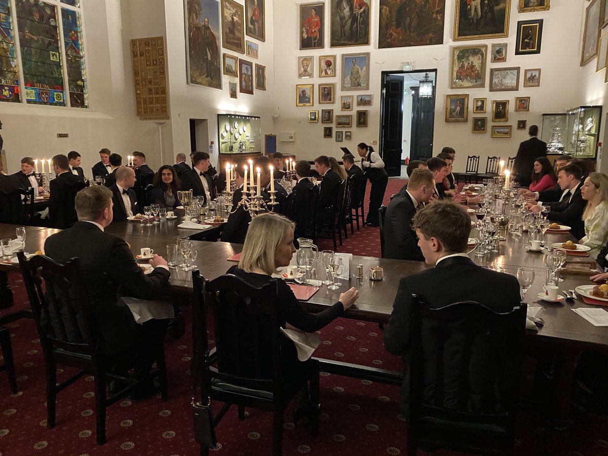 IJasonPhillips's tweet photo. A great place to have dinner with great people.

The place, the Indian Army Memorial Room @RMASandhurst.

The people, 33 Officer Cadets interested in joining @Official_REME hosted by an equal number of REME officers (and Mrs P).

#OnceREMEAlwaysREME 🍴🇷🇴😁 https://t.co/bgA9rLxBdv