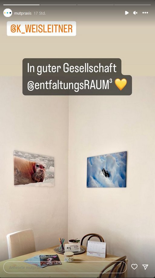 Kweisleitner's tweet photo. #Polar #Science meets #Psychotherapy:
Mutpraxis hosts our icy themed canvas prints in #Innsbruck
The cryoconite hole on canvas is also part of this publication: https://t.co/JydtlglWsm
#ibkwit https://t.co/OrjR7qCwnW @AustrianPolar @SCAR_Tweets @daleandersen https://t.co/SONDdmYsRJ