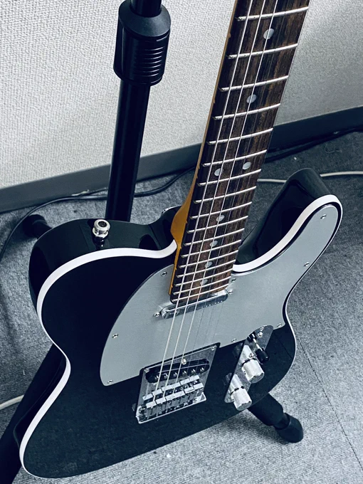 受け取りました。すごいボリュームそしてお疲れさまのギター 