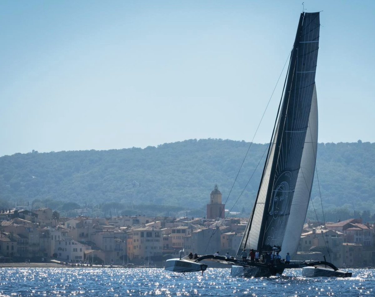 CDK_tech's tweet image. 🆕 𝗠𝗢𝗗 𝟳𝟬
#MOD70 #Multi70 
The Famous project est le nouveau propriétaire du MOD 70 , @Alexia_Barrier .
 CDK-M-05-2011 ex Mana, ex Spindrift.
À suivre The Famous Project &amp;amp; Alexia Sailing Team
📷 The Famous project
#cdktechnologies #constructions #multihull #composite