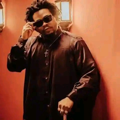 musterdhino's tweet photo. Happy birthday baba nla
@Olamide https://t.co/GoTgfRwEN0