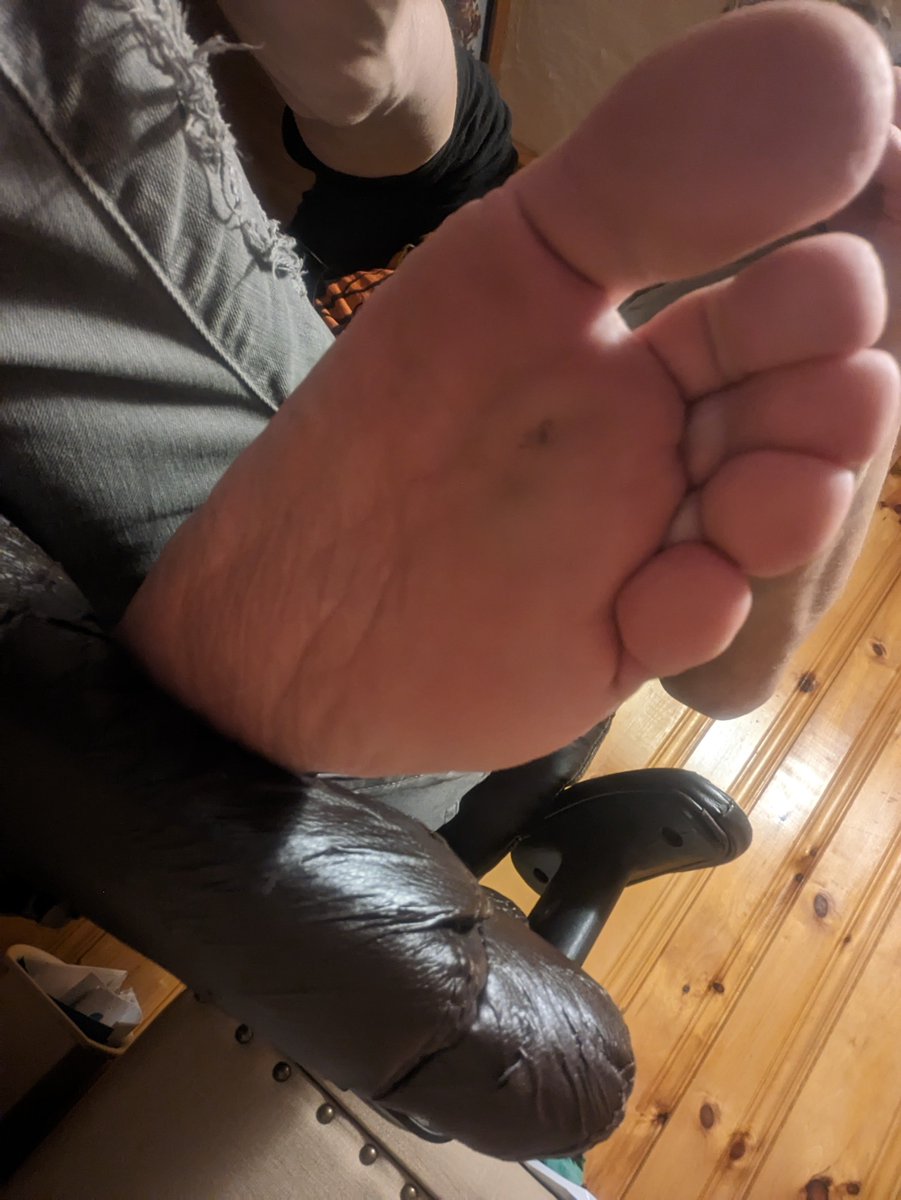 Oliver_Mason1's tweet photo. Felt like a late night walk. Why not? Now serve

#humanATM #cashdrain #walletdrain #cashdom #cashmaster #cashapp #slave #findom #finsub #findommaster #findomus #malefindom #ALPHA

@certifiedalphas
@rt4dom
@RtCashmaster
@Retweet4Masters https://t.co/YXmRt6zguq