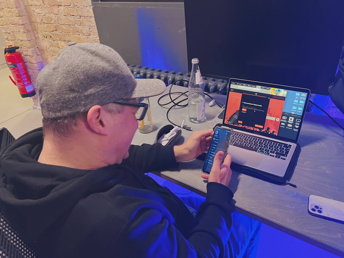 tamarincrypto's tweet photo. GM to all the builders who stayed up all night and submitted their project for the #GRIZZLYTHON!🔨🔨🔨

Congratulations! You are now officially a serial shipper!!!! ❤️🚀🚀🚀🚀

See you at the #BerlinBuildStn Demo Day today!😉 https://t.co/DS6pZmAHPv