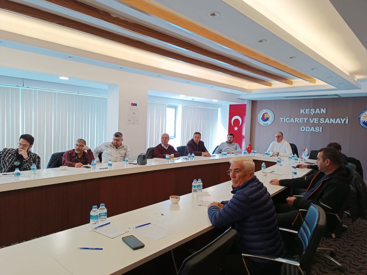 RoyalCertTR's tweet photo. Sürdürülebilir Turizm Endüstri Kriterleri TR-1 Hakkında Bilgilendirme Toplantısı Keşan Ticaret ve Sanati Odası ( @Kesan_TSO ) ev sahipliğinde gerçekleştirildi. RoyalCert adına GSTC Başdenetçimiz tarafından toplantının amacı ve bu kriterlerin neler olduğu hakkında bilgilendirmeler yapıldı.

#sürdürülebilirturizm #gstc #turizm #sürdürülebilirlik #sürdürülebilirturizmendüstrikriterleri #royalcert #keşan #türkiye #sustainability #otel #konaklamatesisi #faz1 #KeşanTSO