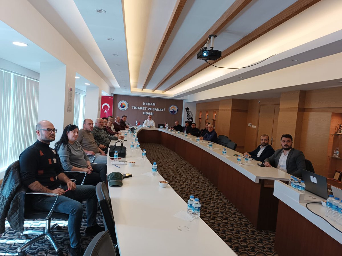 RoyalCertTR's tweet photo. Sürdürülebilir Turizm Endüstri Kriterleri TR-1 Hakkında Bilgilendirme Toplantısı Keşan Ticaret ve Sanati Odası ( @Kesan_TSO ) ev sahipliğinde gerçekleştirildi. RoyalCert adına GSTC Başdenetçimiz tarafından toplantının amacı ve bu kriterlerin neler olduğu hakkında bilgilendirmeler yapıldı.

#sürdürülebilirturizm #gstc #turizm #sürdürülebilirlik #sürdürülebilirturizmendüstrikriterleri #royalcert #keşan #türkiye #sustainability #otel #konaklamatesisi #faz1 #KeşanTSO