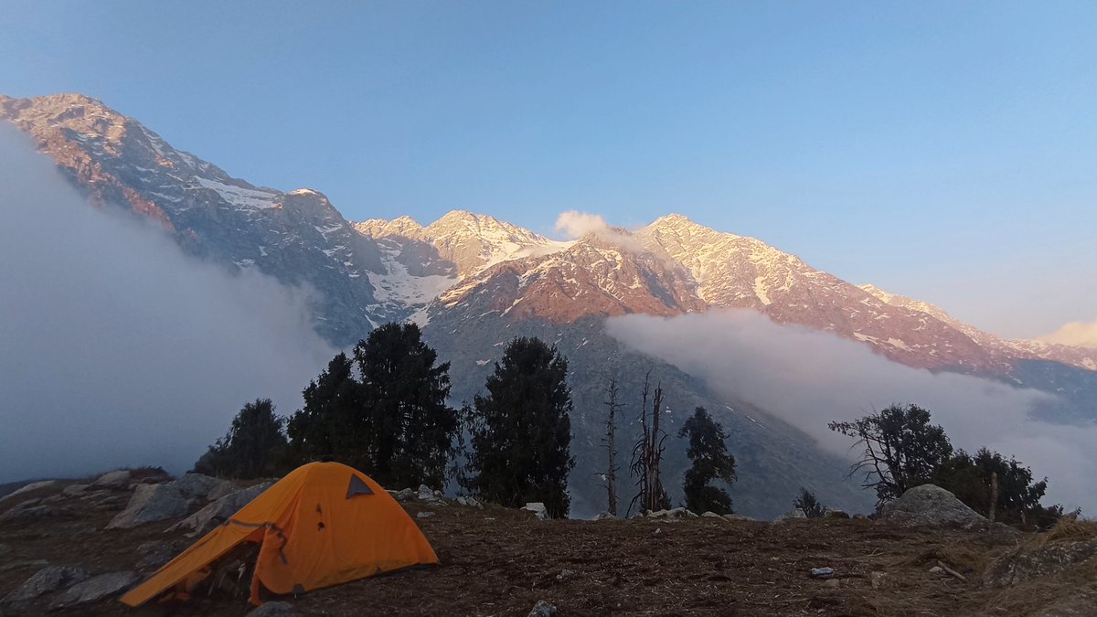 Homaedmoon's tweet photo. Beautiful Himalayas at Himachal 😍 https://t.co/3RNQ9ik91Y