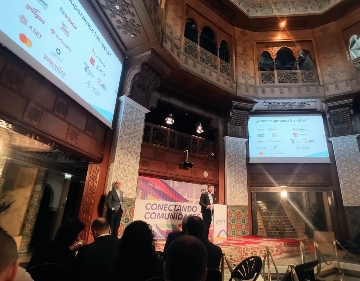 Innovasur's tweet photo. 📆 📌 Jornada de @Esri_Spain “Conectando comunidades en #Andalucía".
🌆 En #Innovasur nos sentimos orgullosos de ser un referente de integración para #turismo gracias a soluciones como #In4City.
#smartcity #AndalucíaDigital https://t.co/UhAlw7U9yu