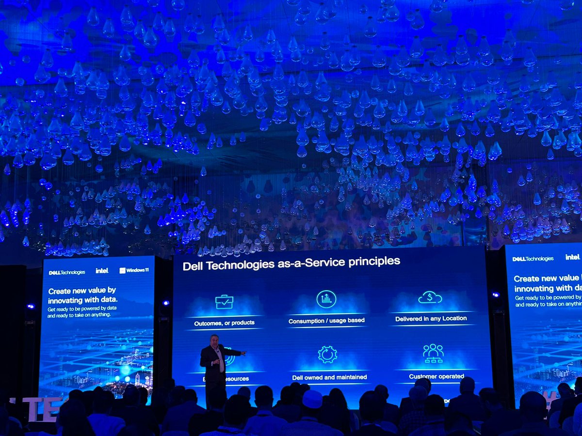 MarcoVespa's tweet photo. #DellTech's Regional Director, APEX and multicloud, Ihab El Ghazzawi presenting Dell APEX and as-a-Service offerings and principles to boost your organization's performance beyond your wildest expectations at #InnovateWithDataSummit #Qatar! @Dalia_Re https://t.co/cbVwL4pA5t
