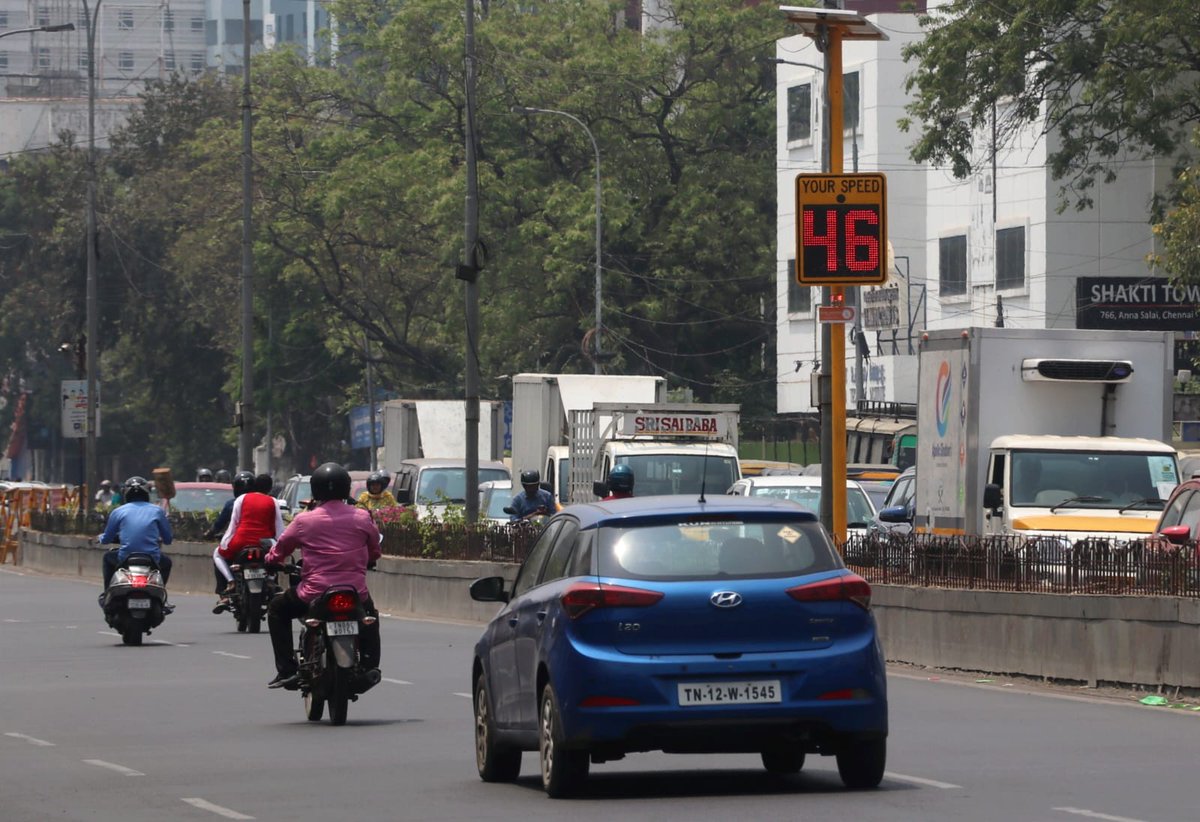 dt_next's tweet image. Commissioner of Police Shankar Jiwal inaugurated a newly installed Radar Speed Display Board for traffic signals on behalf of Greater Chennai Traffic Police in Anna Salai.

📸 @_Hemanathan_

#speedradarsign #trafficsignals #ShankarJiwal #Inauguration #TrafficPolice #AnnaSalai