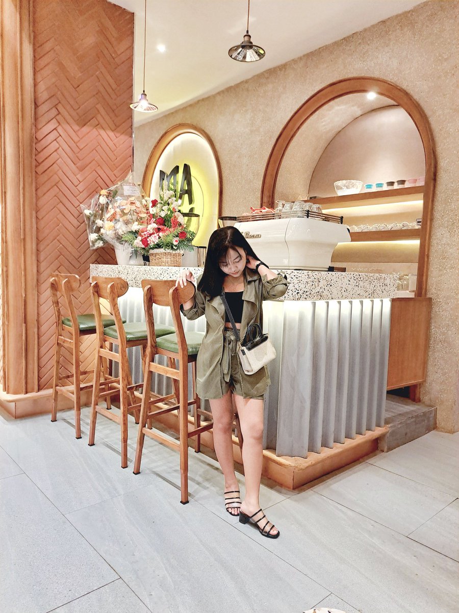 nindiberre's tweet photo. Taon ini 28 🥲 tp ky 16 🤪 https://t.co/qLXl6VHm2Q