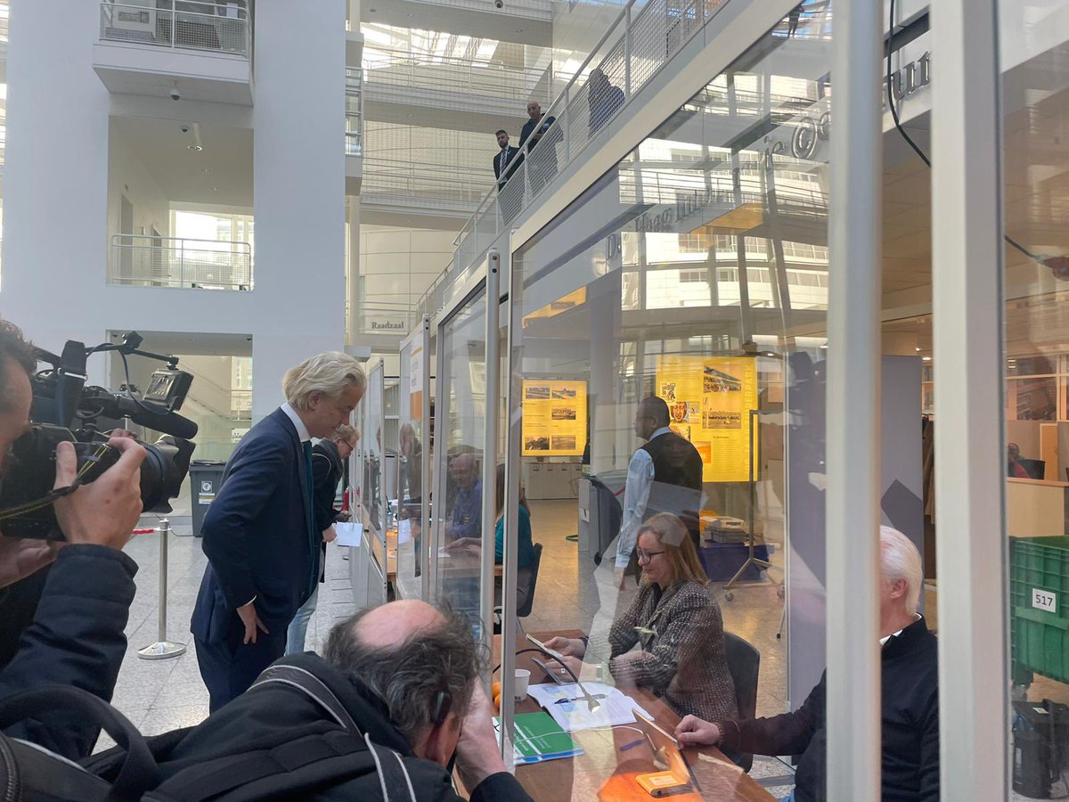 geertwilderspvv's tweet photo. GESTEMD!

Ga ook stemmen allemaal vandaag en #StemPVV! ❤️ https://t.co/pu4cS6hESK