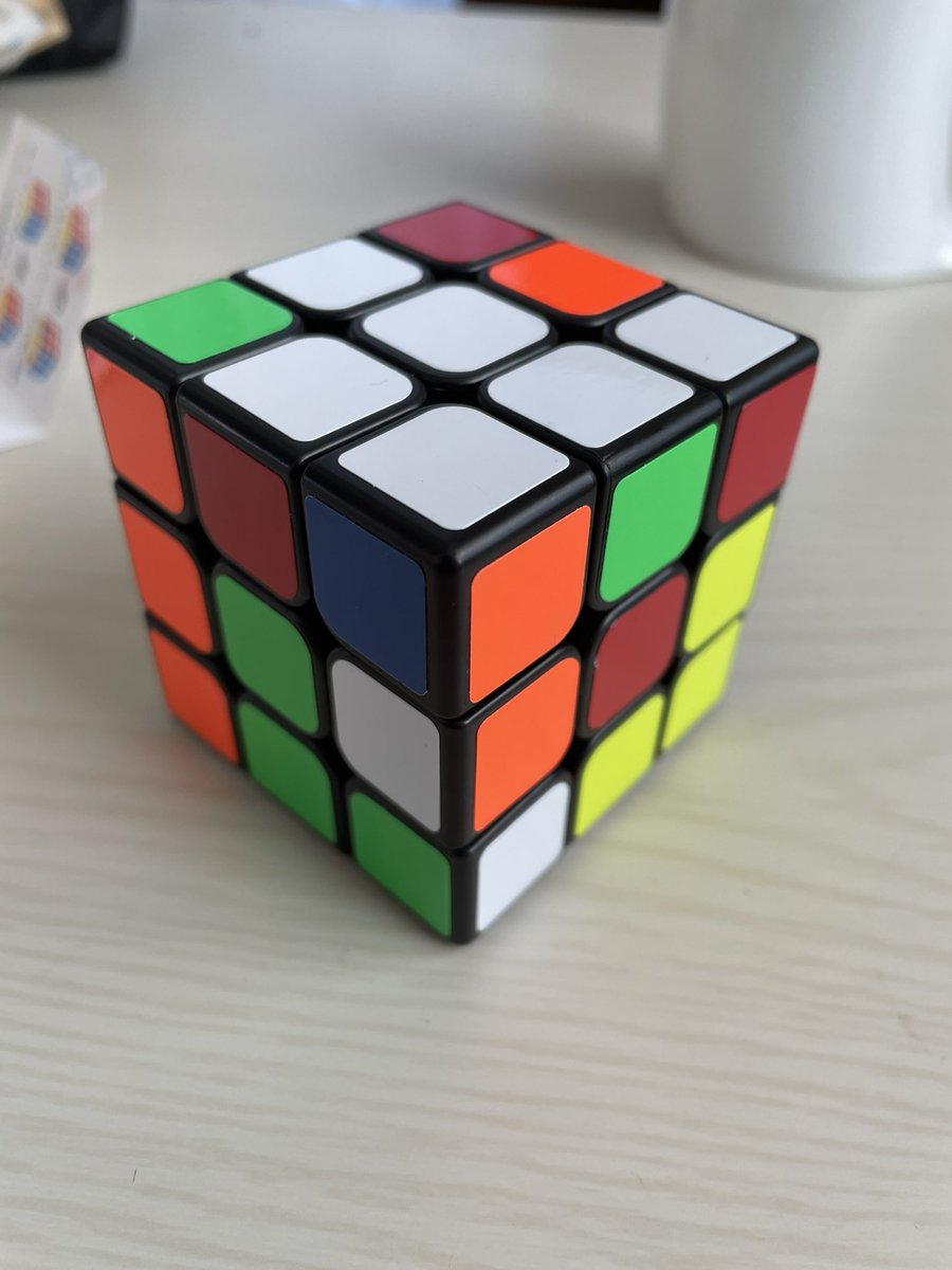 Jkn2NpxDN9ydgHE's tweet image. 助けてー

拡散して〜

できる人ー！！

#るーびっくきゅーぶ 
#ルービックキューブ 
#magiccube 
#助けて
#help
#解けない 
#揃えれない
#パニック
#コメント
#DM
#お願いします