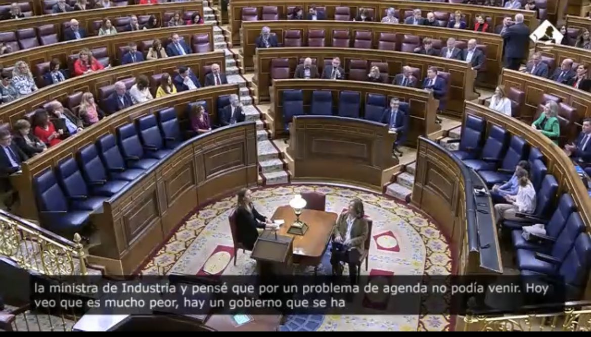 pedropcelis's tweet image. Hoy toca #SesiondeControl al Gobierno en el Congreso. Y esta es la fotografía inicial. Un Gobierno a la fuga. Qué vergüenza !