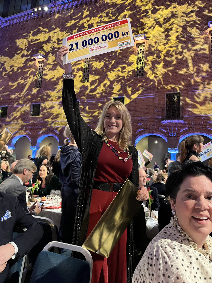 Kristina Sparreljung (@sparreljung) on Twitter photo Hjärtligt TACK Postkodlotteriet för er generösa gåva till Hjärt-Lungfonden, 21 MSEK! Mer pengar till den livsviktiga ❤️ och lungforskningen! Tack 🙏#postkodeffekten @hjartlungfonden <a href="/Postkodlott/">Postkodlotteriet</a> Hjärtligt TACK Postkodlotteriet för er generösa gåva till Hjärt-Lungfonden, 21 MSEK! Mer pengar till den livsviktiga ❤️ och lungforskningen! Tack 🙏#postkodeffekten @hjartlungfonden <a href="/Postkodlott/">Postkodlotteriet</a>