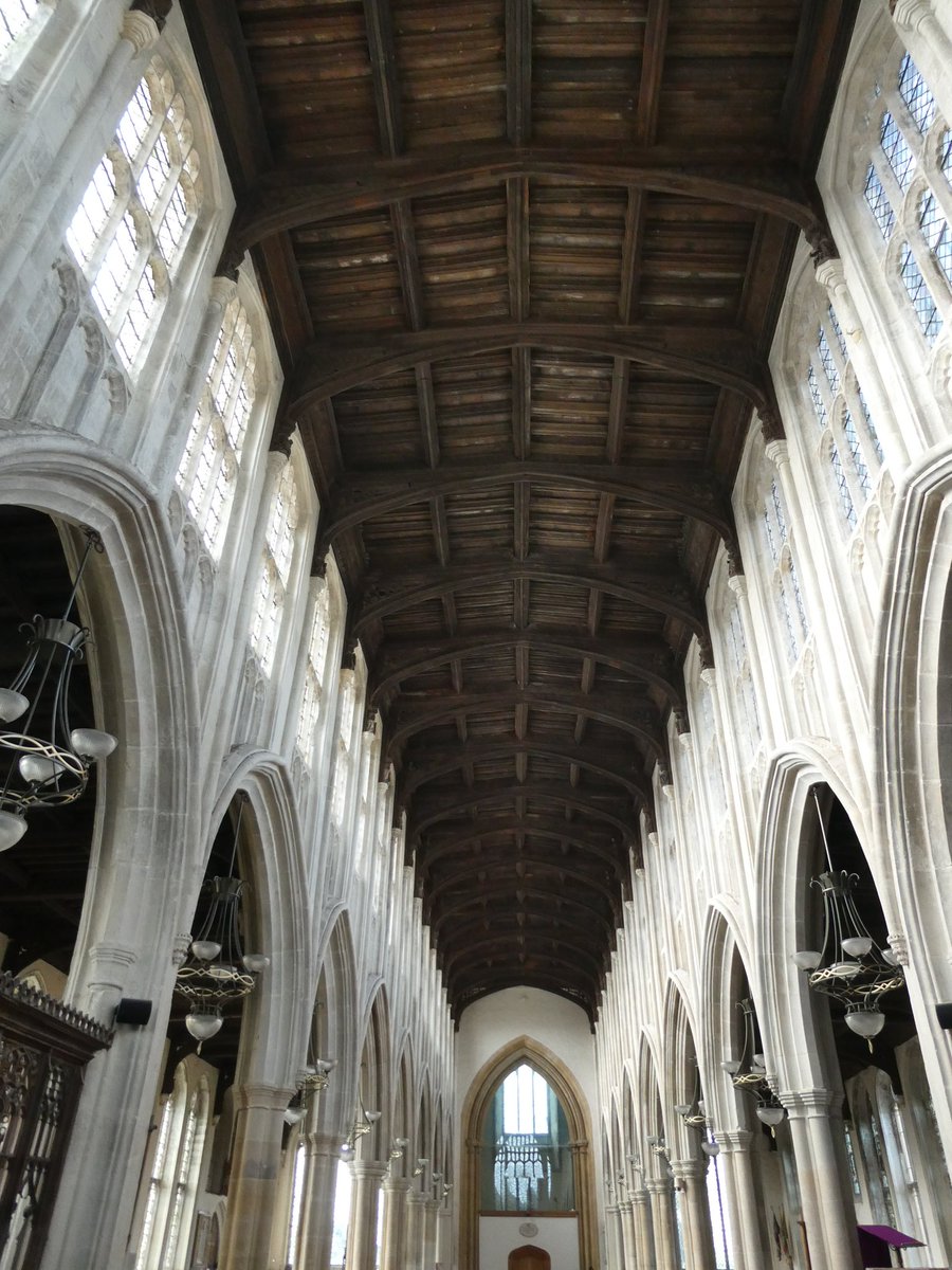 For #woodensday a majestic high vaulted ceiling at 15th century #LongMelford Church built with the wealth of wool merchants 🏛️