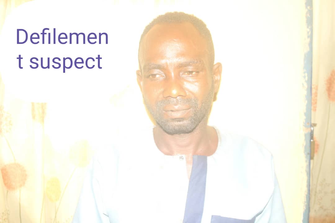 Ondoeyee's tweet photo. NEWS: Detectives from the @OndoPoliceNg Command have arrested a suspect, Ojo Akerele, for allegedly raping a 10-year-old girl in the Idoani area of d state.

The 45-year-old suspect was accused to 've lured the minor with N100 to an uncompleted building where d crime took place. https://t.co/fR89pi3ekP