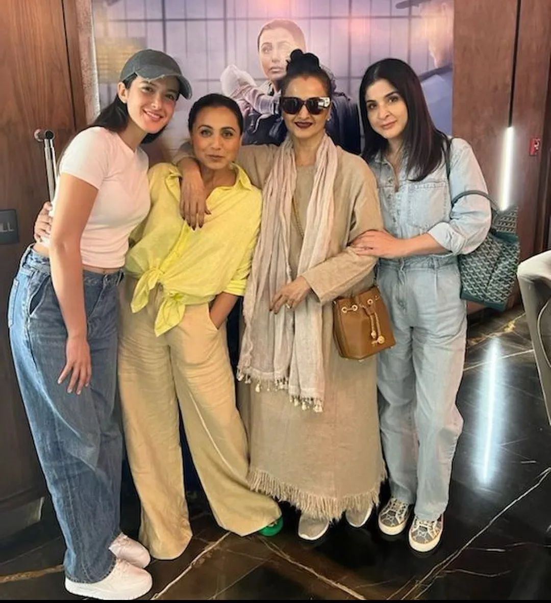 #RaniMukerji #Rekha #MaheepKapoor #ShanayaKapoor for movie screening in Mumbai #photooftheday