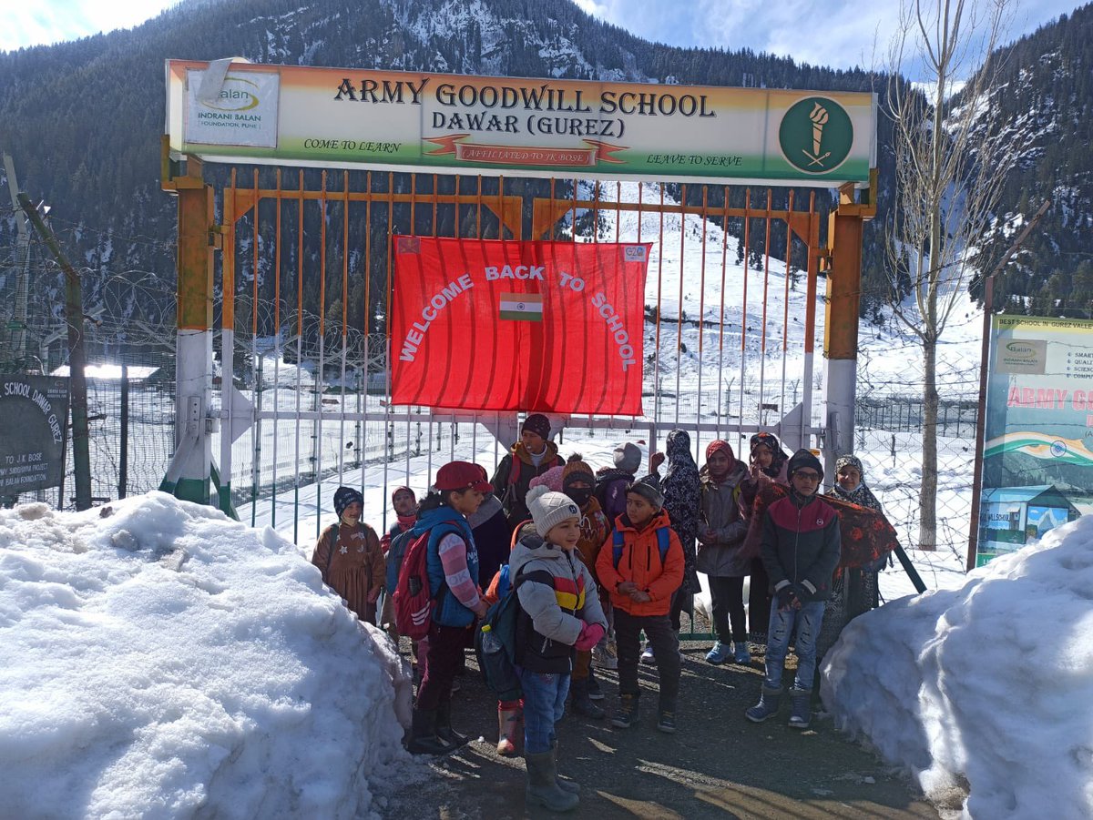 gijojoseph1982's tweet photo. #School  days are #fun days. Experience the Expertise at #ArmyGoodwillSchool #GetReadyForAGS @pranav_aquarian @Tiny_Dhillon @GeneralBakshi @MajGenSanjaySoi @dcbandipora @owais_ias @OfficeOfLGJandK @PMOIndia @AmitShah @MIB_India @PIBHRD @EduMinOfIndia @fromfarfarawayy @umaskai https://t.co/4RaUwy8dli