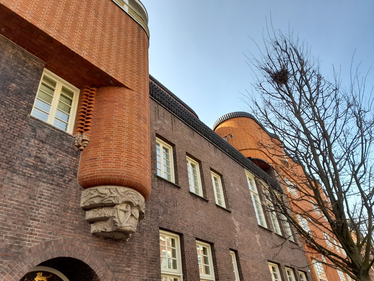 GvanGeffen's tweet image. Gestemd, voor en achter mij rij van 10 personen. Dat is druk voor dit tijdstip in #spaarndammerbuurt #stemmen @NamensNH. Fijn deze vrijheid te hebben in onze democratie.